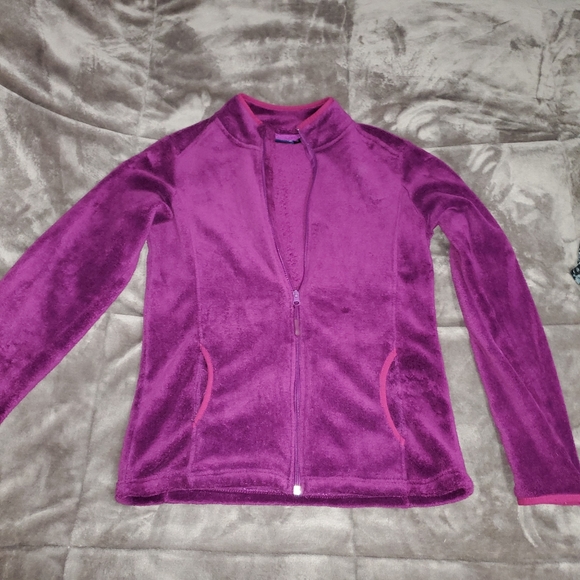 Super soft and fuzzy purple jacket - Picture 1 of 8
